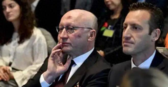 和球迷们的, 拔为国足的