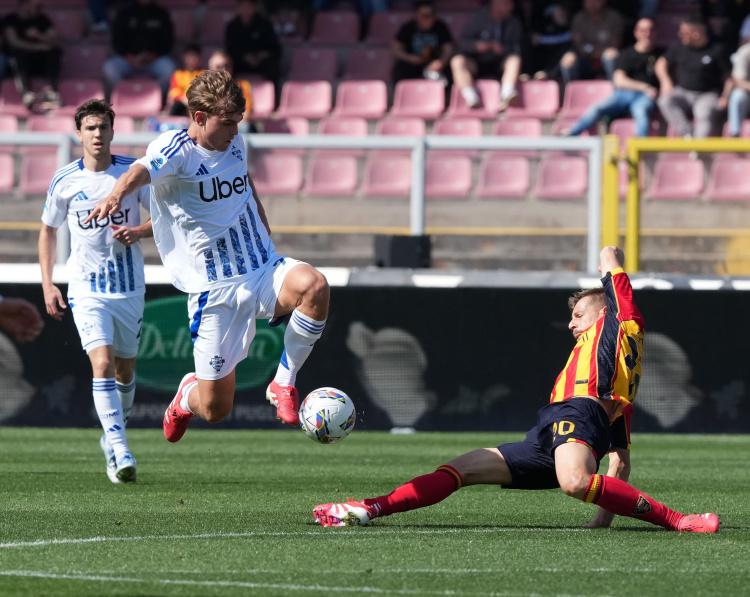 家人的时候, 和支持, 斯卡洛尼说