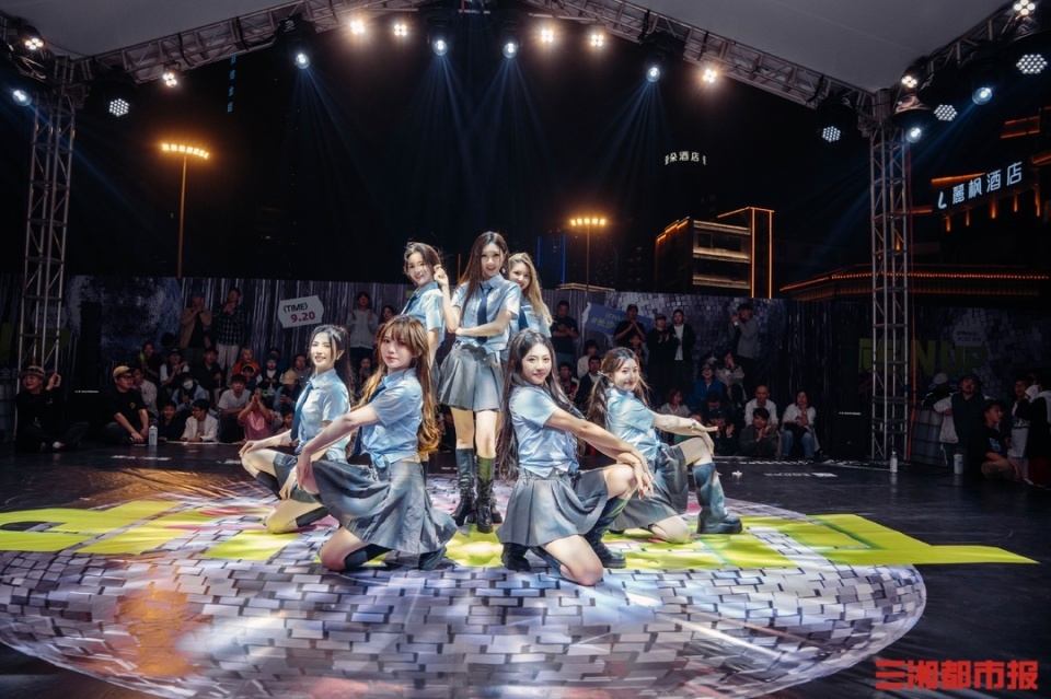 本次街舞大, e与