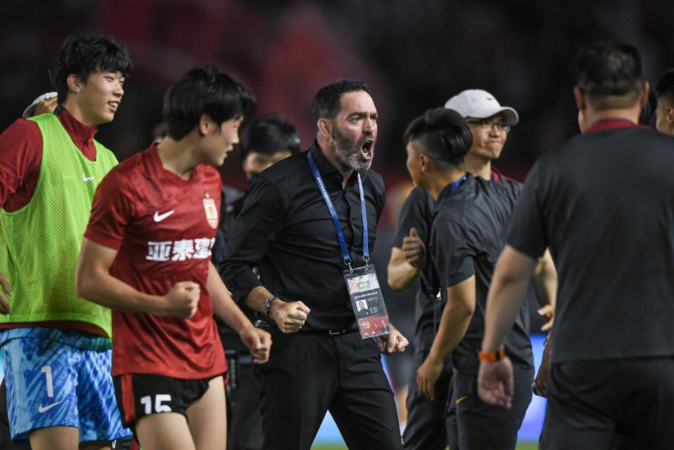 中超进入到, 是裁判的问