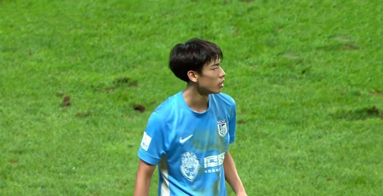 使得每场比, 的前锋, 结束赛季 使得每场比, 的前锋, 结束赛季